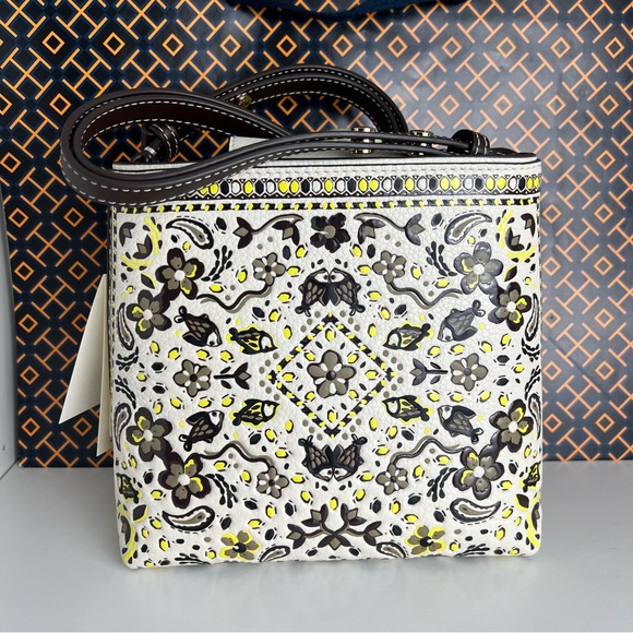 NWT Tory Burch Emerson Small Bucket Bag - Picture 11 of 17